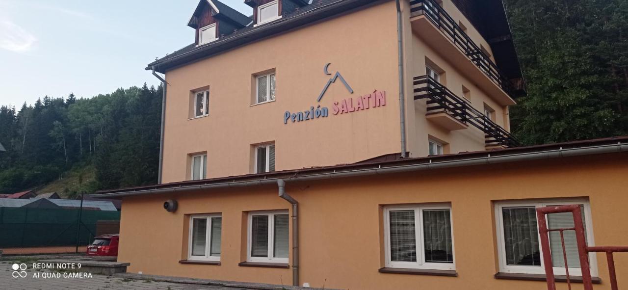 Salatin Hotel Ruzomberok Exterior photo